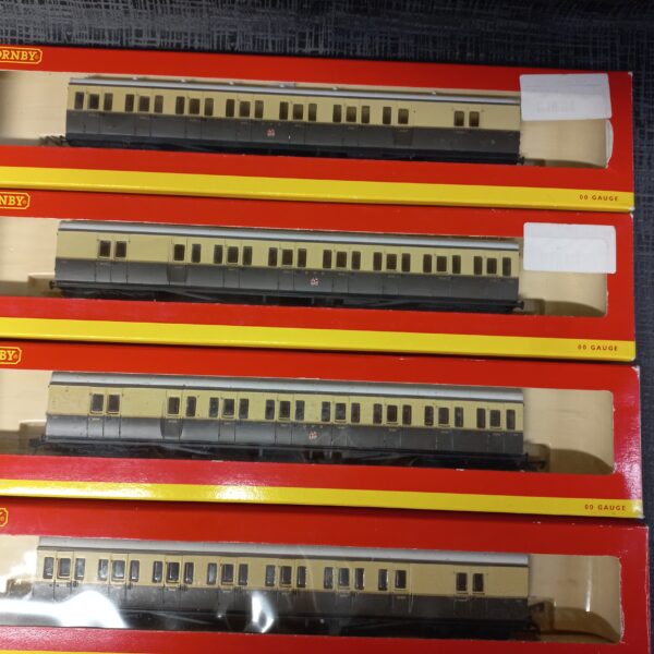 GWR Choc/Cream Suburban B Coaches (Set of 4)
